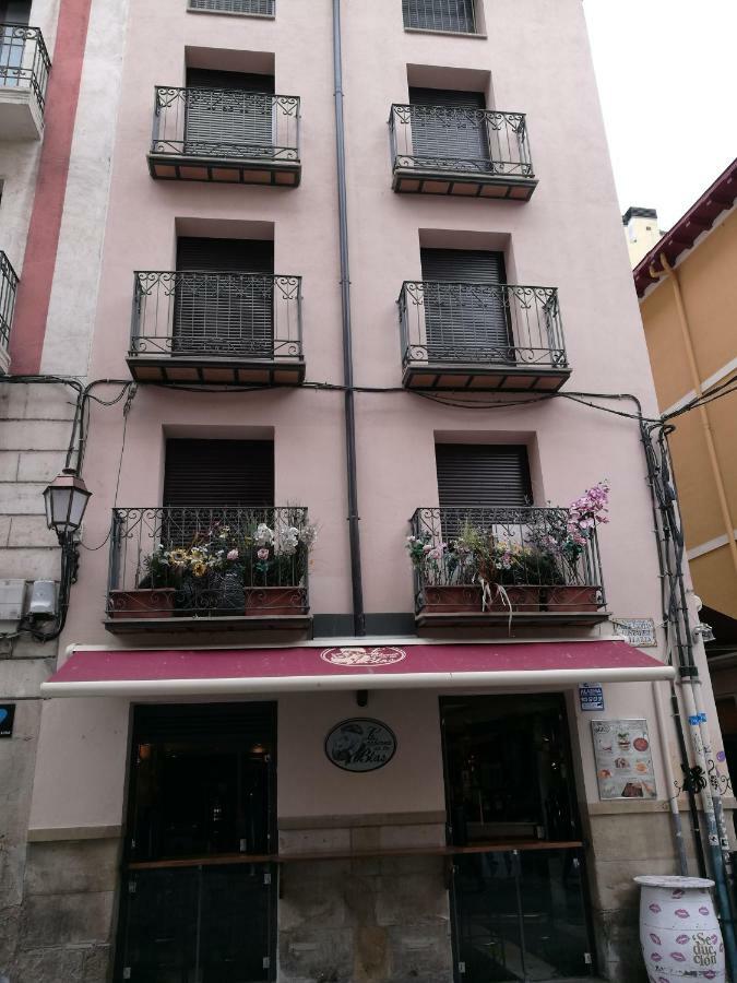 Apartamentos Espolon Logroño Extérieur photo